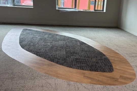 Peinture et pose de sols souples dans un immeuble de bureaux 72000 Le Mans